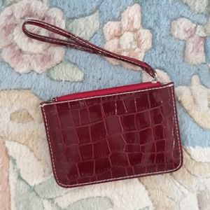 *Host Pick*Gorgeous burgundy wristlet